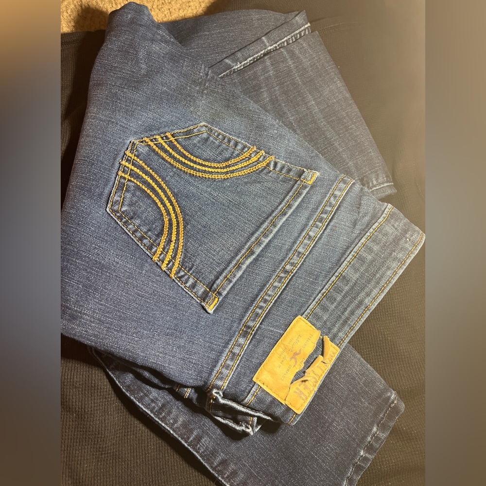 Skinny blue jeans